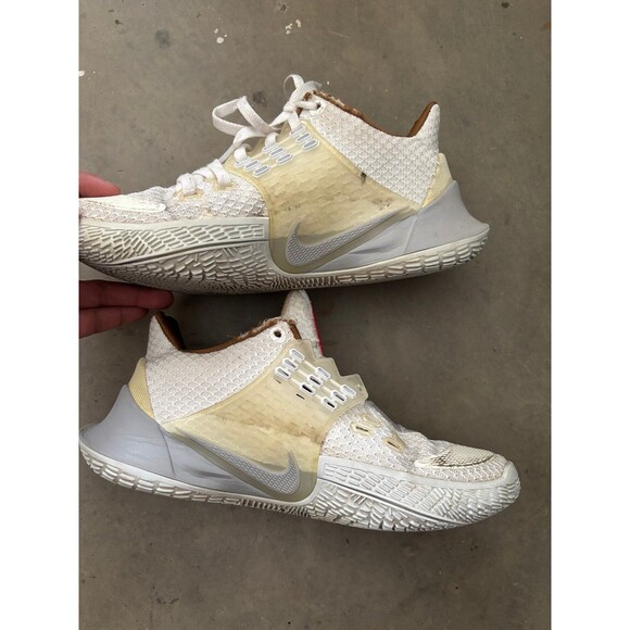 Nike Kyrie 2 Low Spongebob Sandy Cheeks CJ6953-100 Men\'s Size 8 main image 9